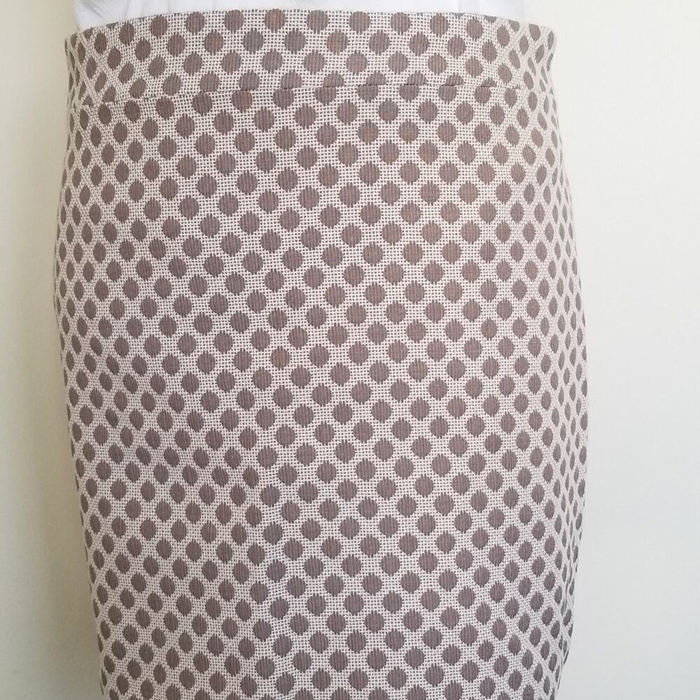 LOFT Pencil Skirt Polka Dots Tan and White Size 4